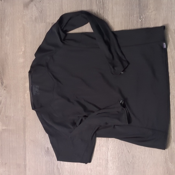 Patagonia black capilene base layer top size large - Picture 1 of 7